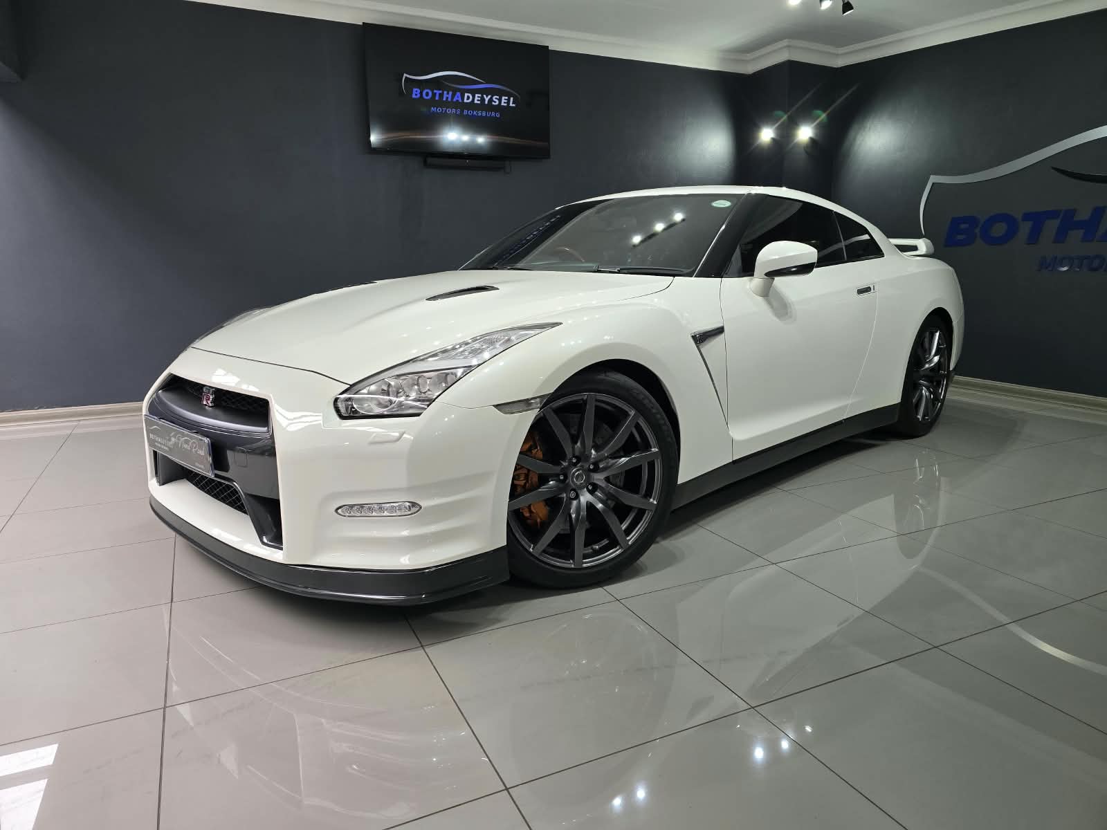 Nissan Gt R