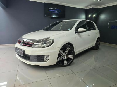 2012 Volkswagen Golf GTI Auto