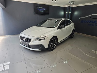 2019 Volvo V40 Cross Country D3 Momentum